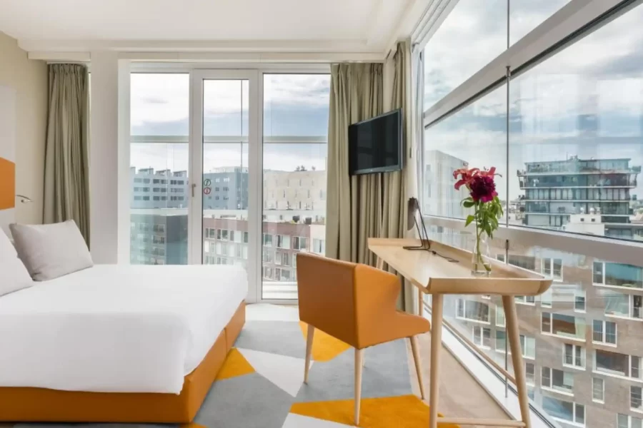 Room Mate Aitana