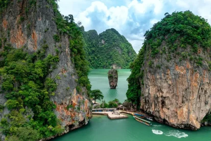 james-bond-khao-tapu-phuket-thailand