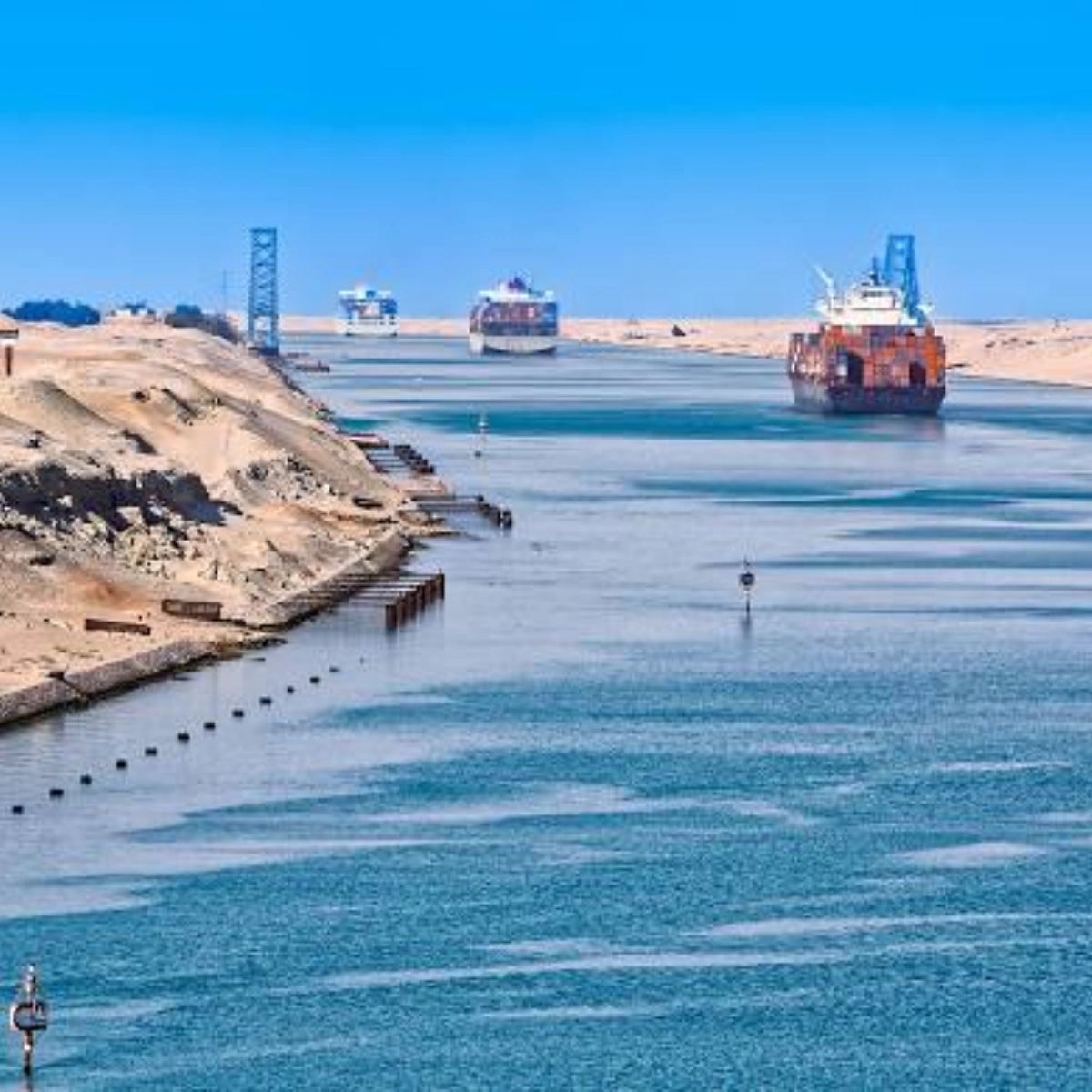 اليوم السادس – عبور قناة السويس