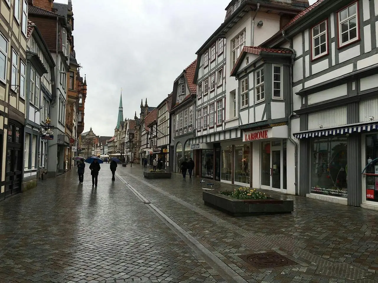 اليوم الثالث :امستردام – هاملن – برلين